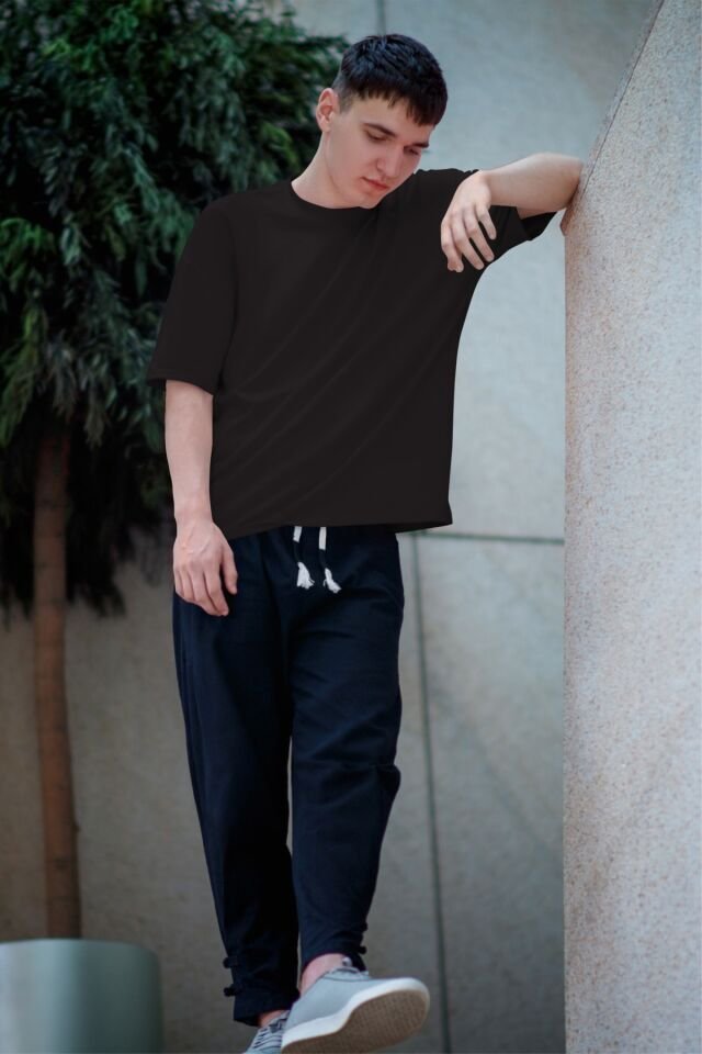 Erkek Siyah Oversize Bisiklet Yaka Kısa Kollu T-shirt